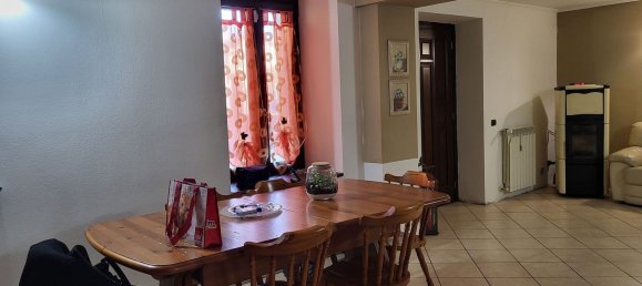 5 rooms House in Besano, Italy No. 143829 14