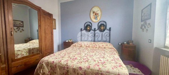 Casa de 5 habitaciónes en Fresonara, Italy No. 8645 17