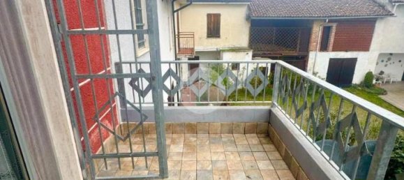 Casa de 5 habitaciónes en Fresonara, Italy No. 8645 12