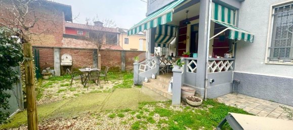 Casa de 5 habitaciónes en Fresonara, Italy No. 8645 3