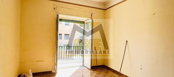 3 bedrooms Apartment in Giugliano in Campania, Italy No. 372999 7