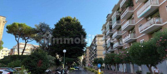 2 bedrooms Apartment in Naples, Italy No. 306004 6