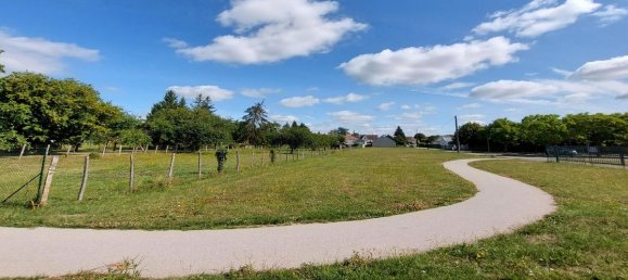 Terrain à La Croix-en-Touraine, France 698m² No. 93886 2