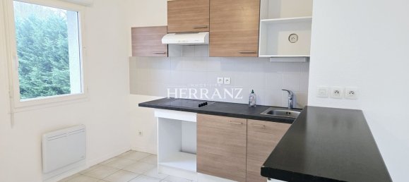 Apartamento de 1 dormitorio en Pineuilh, France No. 99609 3