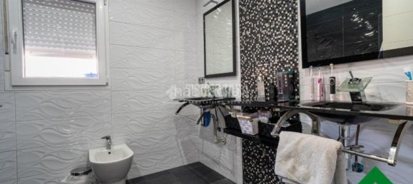 3 bedrooms House in Santa Fe, Spain No. 145961 25