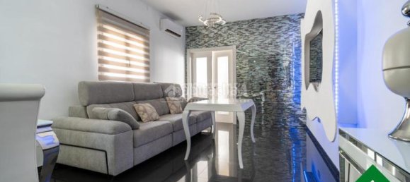 3 bedrooms House in Santa Fe, Spain No. 145961 2