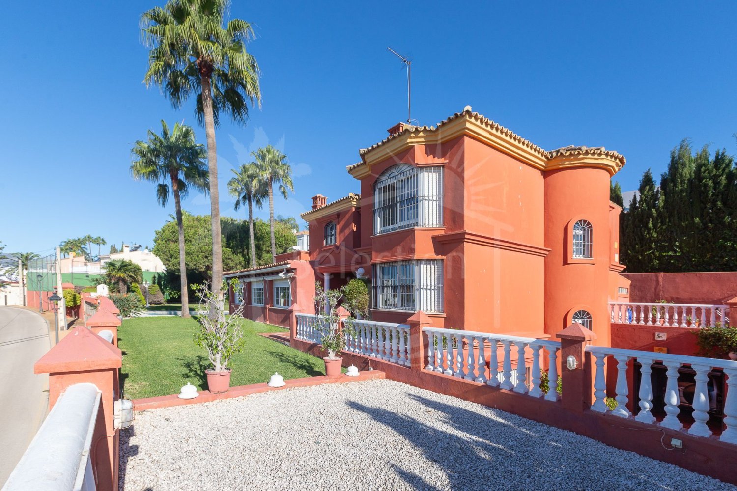 6 غرف نوم فيلا في Estepona, Spain رقم 18879