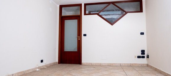 3 rooms Commercial property in Catania, Italy No. 174762 12