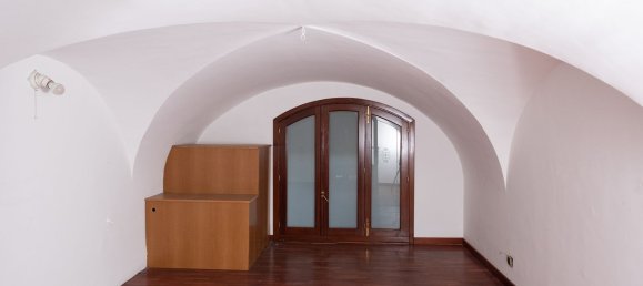 3 rooms Commercial property in Catania, Italy No. 174762 5