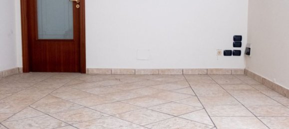 3 rooms Commercial property in Catania, Italy No. 174762 11