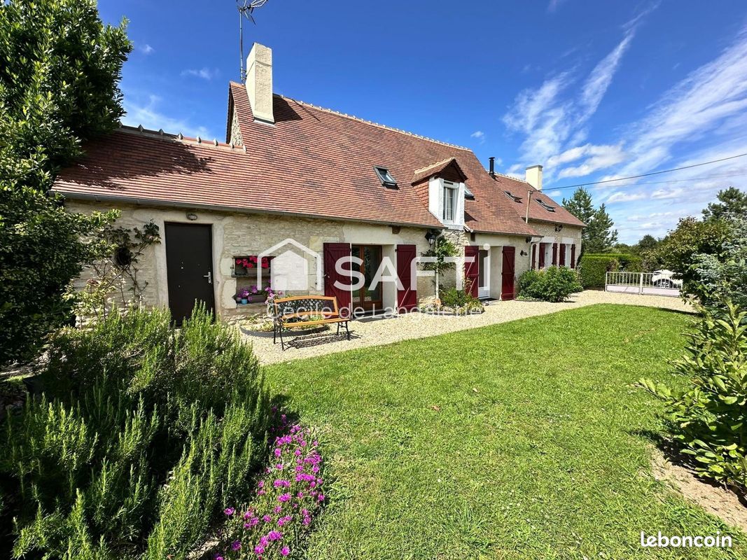 4 bedrooms House in Saulnay, France No. 219610