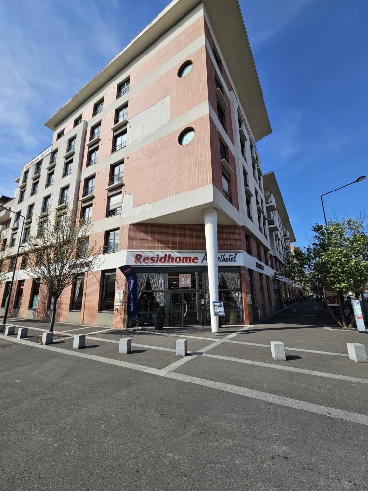 1 غرف نوم شقة في Evry, France رقم 115471