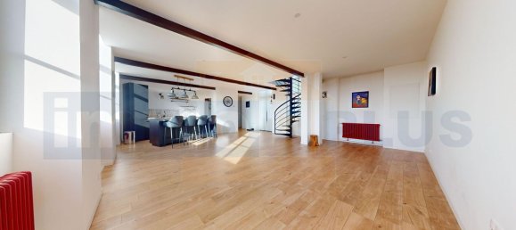 3 bedrooms House in Chavenay, France No. 188483 2