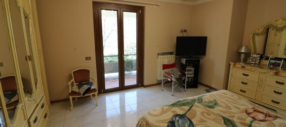 6 rooms House in Massa e Cozzile, Italy No. 91863 7