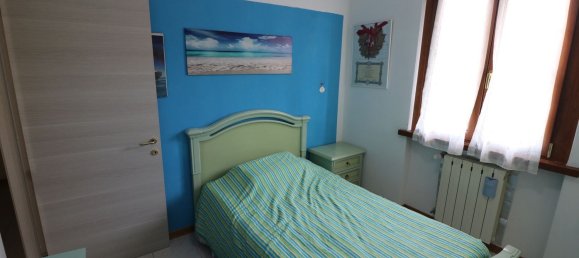 6 rooms House in Massa e Cozzile, Italy No. 91863 29