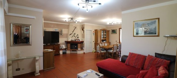 6 rooms House in Massa e Cozzile, Italy No. 91863 23