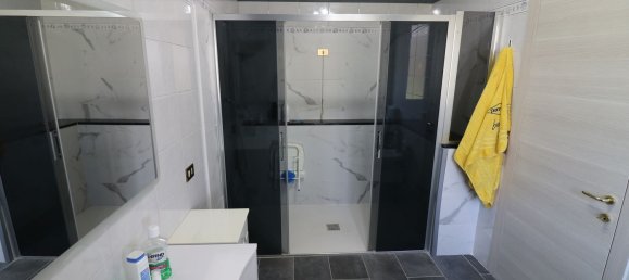 6 rooms House in Massa e Cozzile, Italy No. 91863 9