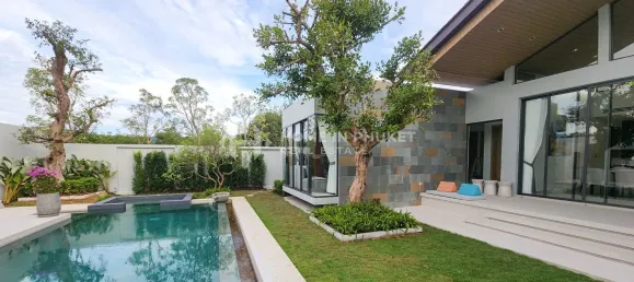 4 bedrooms House for sale in Phuket, Southern Thailand, Thailand № 61158 3