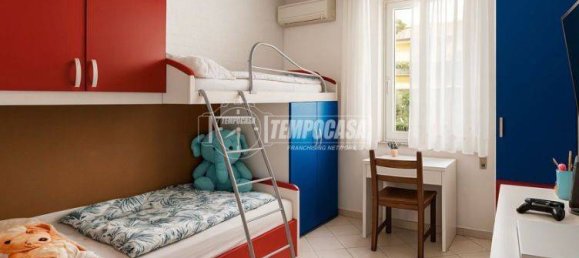 2 bedrooms Apartment in Massa, Italy No. 299401 10