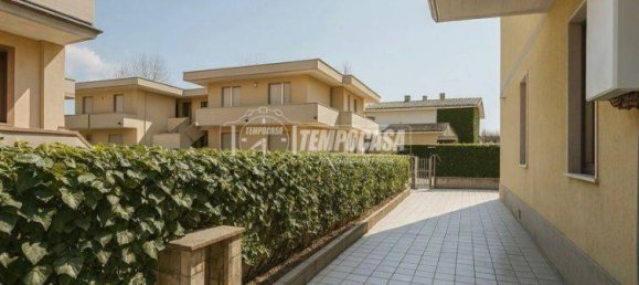 2 bedrooms Apartment in Massa, Italy No. 299401 20