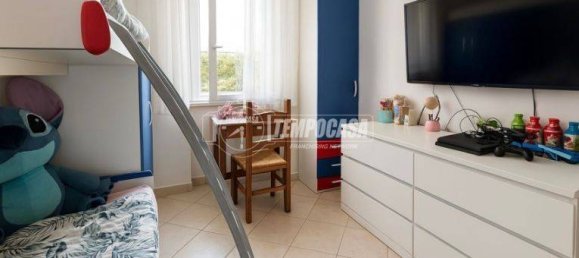 2 bedrooms Apartment in Massa, Italy No. 299401 11