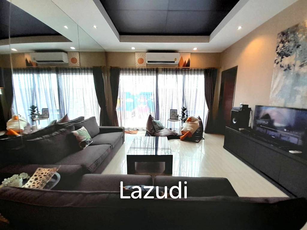 3 bedrooms Villa in Pattaya, Thailand No. 16690