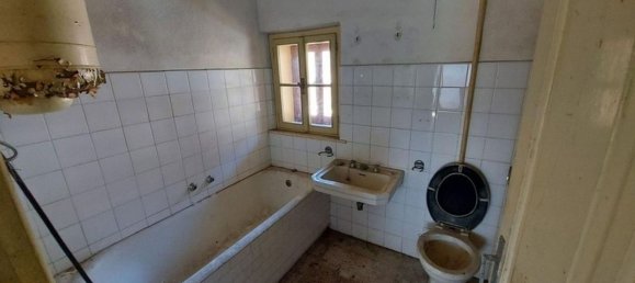 8 bedrooms Apartment in Sovramonte, Italy No. 372722 10