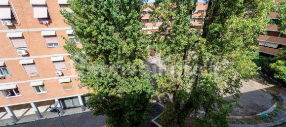 3 bedrooms Apartment in Rome, Italy No. 333638 37