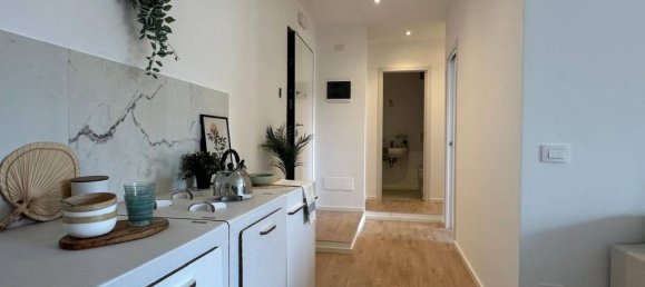 2 bedrooms Apartment in Rome, Italy No. 334957 2