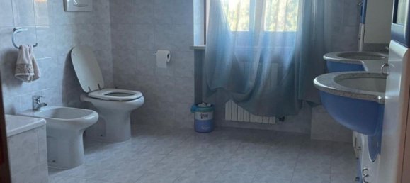 Дом с 4 комнатами в Кастельнуово дель Гарда, Италия № 260494 12