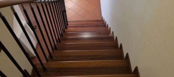 Дом с 4 комнатами в Кастельнуово дель Гарда, Италия № 260494 7