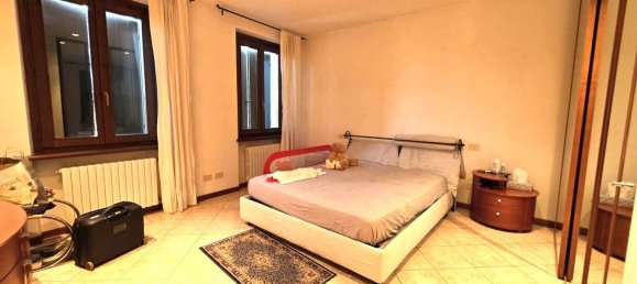 Дом с 4 комнатами в Кастельнуово дель Гарда, Италия № 260494 9