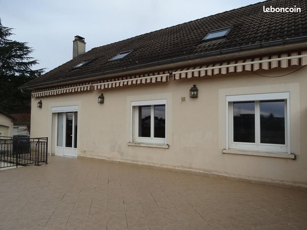 9 غرف نوم شقة في Gien, France رقم 241267