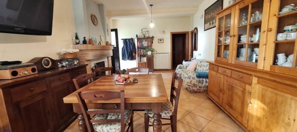 4 rooms House in San Severino Marche, Italy No. 30864 5