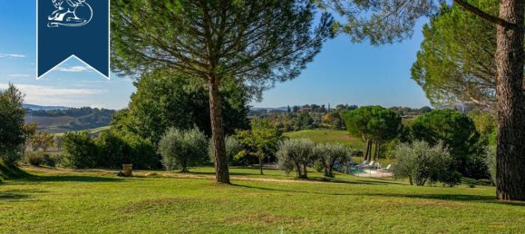 650m² Commercial property in Siena, Italy No. 232199 44