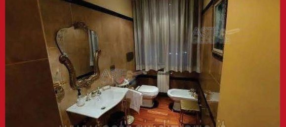 5 bedrooms Apartment in Rome, Italy No. 334079 27