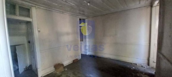 193m² Building in Lisbon, Portugal No. 102623 3