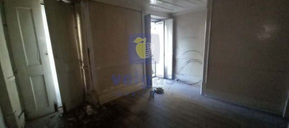 193m² Building in Lisbon, Portugal No. 102623 6