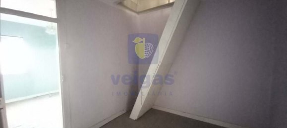 193m² Building in Lisbon, Portugal No. 102623 25