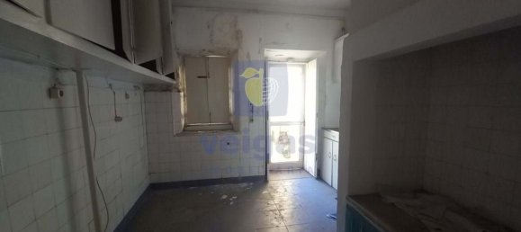 193m² Building in Lisbon, Portugal No. 102623 9