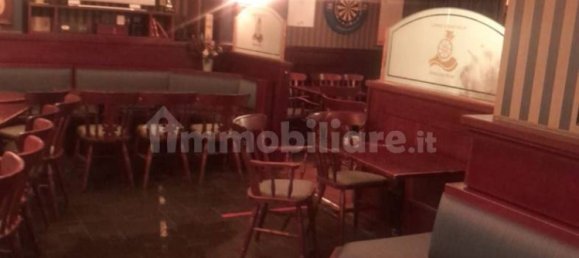 2 rooms Commercial property in Rome, Italy No. 228715 3