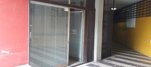 34m² Office in Modena, Italy No. 67407 2