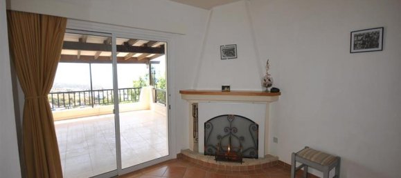 Вилла с 4 спальнями в Тала, Кипр № 10490 15