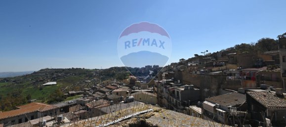 4 bedrooms House in Caltagirone, Italy No. 215355 38