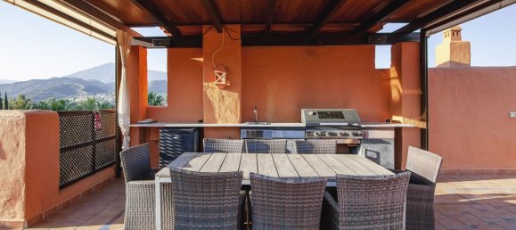 3 bedrooms Penthouse in Estepona, Spain No. 149017 8