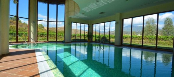 3 bedrooms Penthouse in Estepona, Spain No. 149017 2