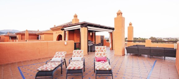 3 bedrooms Penthouse in Estepona, Spain No. 149017 5