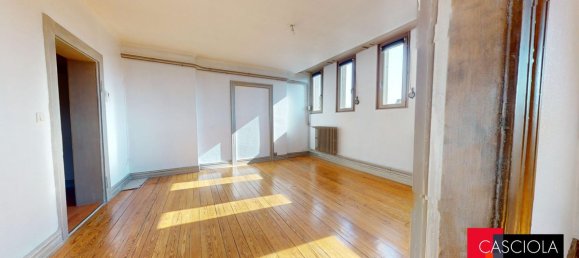 4-salle Appartement à Metz, France No. 235842 5