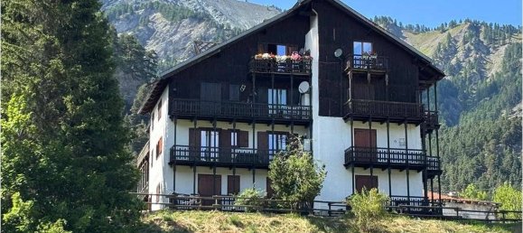 2 bedrooms Apartment in Cesana Torinese, Italy No. 290045 2