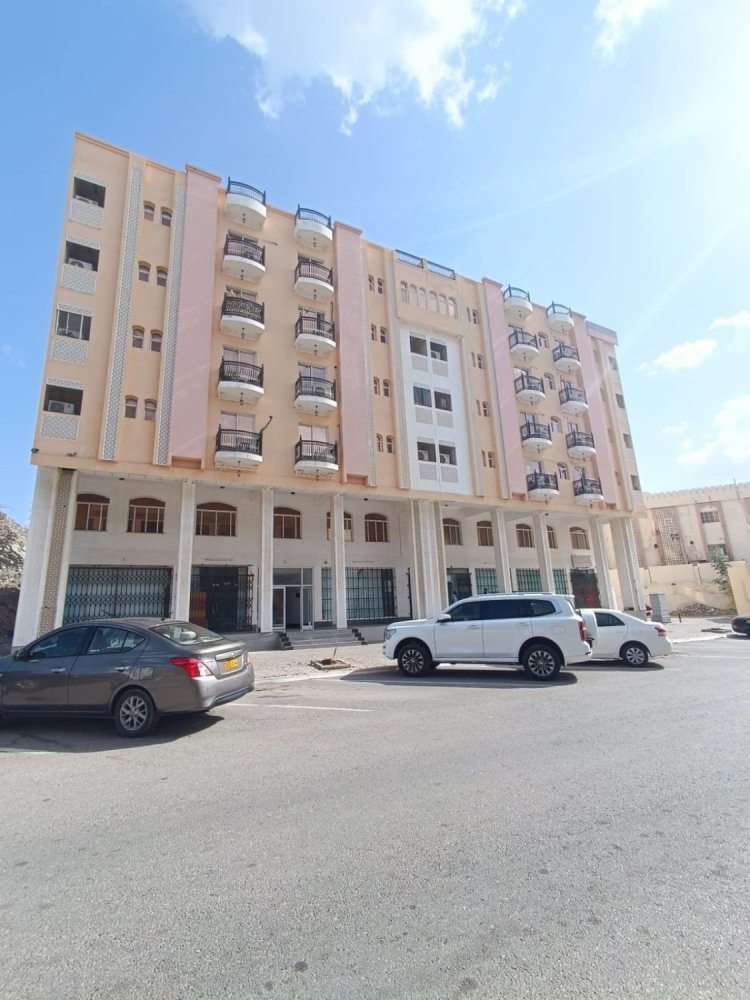 2 Schlafzimmer Wohnung in Ruwi, Oman, Nr. 1661